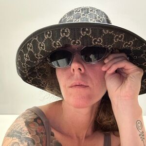 COPY - Gucci bucket hat